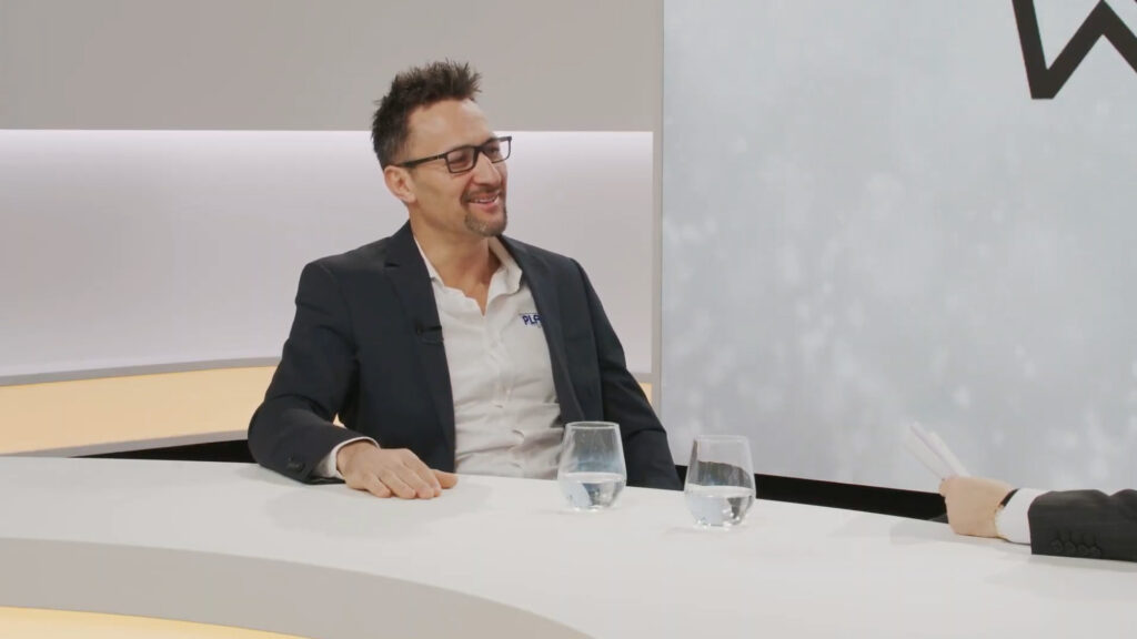 Alexander Konrad – Plameco Spanndecken: Individuelle Hightech-Decke, antibakteriell, akustikoptimiert, mit integrierter Licht- und Heiztechnik, in einem Tag montiert, für Wohn- und Geschäftsräume in Graz und Umgebung