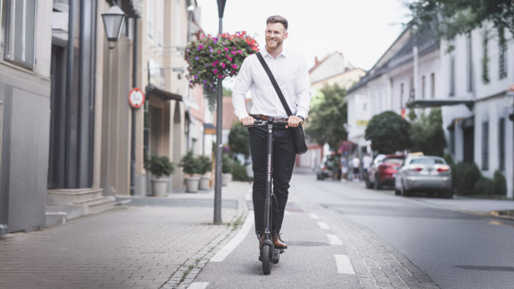 comscoot E-Scooter kaufen für Unternehmen – nachhaltige Firmenlösungen mit Ersatzteilen, Service und modularer Technik für betriebliche Mobilität