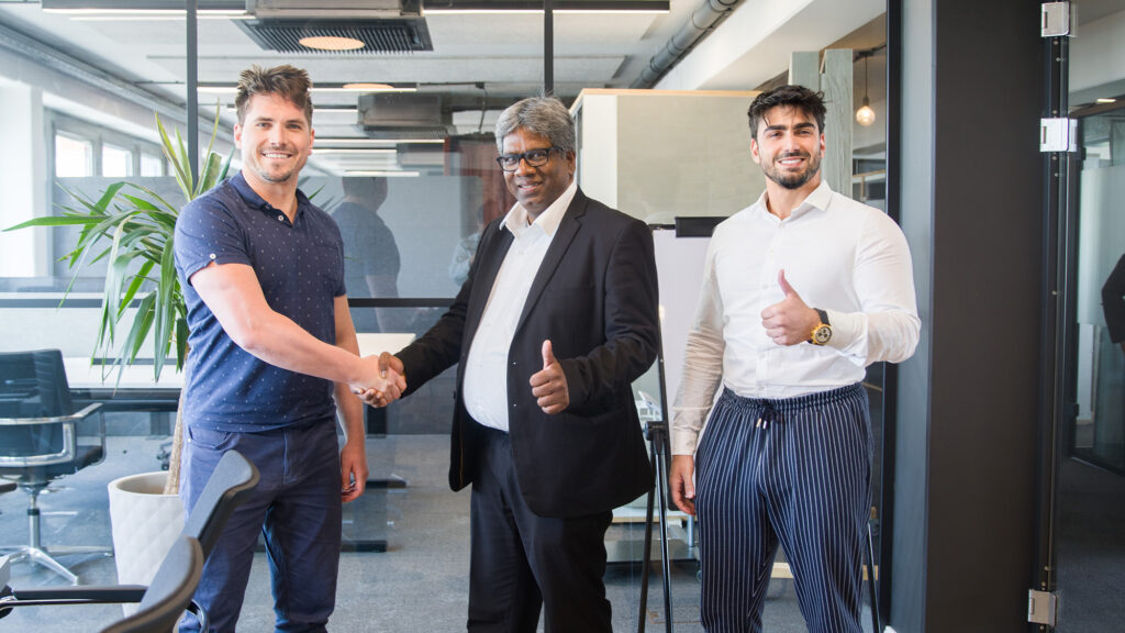Kevin Kashikar setzt mit HonestPassion Global in Köln auf internationale Personalgewinnung zur Lösung des Fachkräftemangels und Personalengpässen.