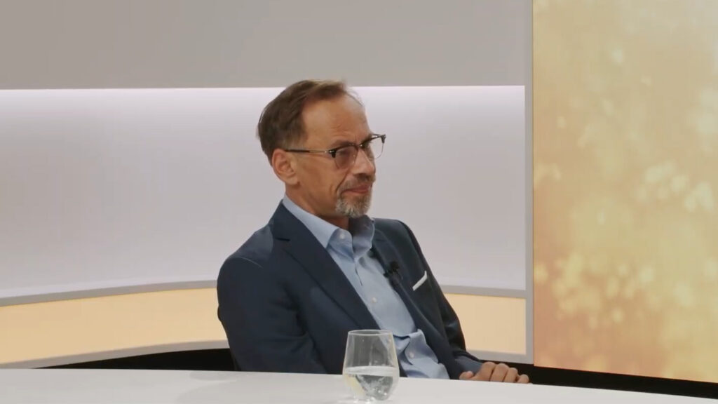 Ein visionäres Interview über den wahren Wert unseres Geldes, die Illusion des Euros und eine goldgedeckte Alternative aus Österreich.