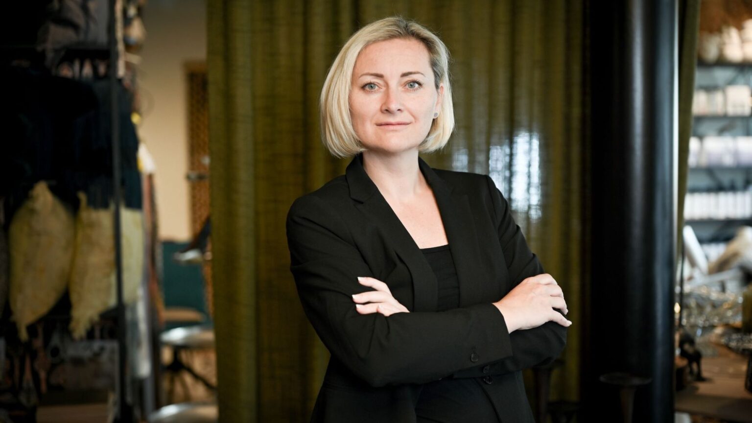 Die Innenarchitektin Kerstin Christina Brodegger alias Kristenb. gestaltet Räume mit Feng Shui, Farbe & Licht, auch im Mini-House-Stil.