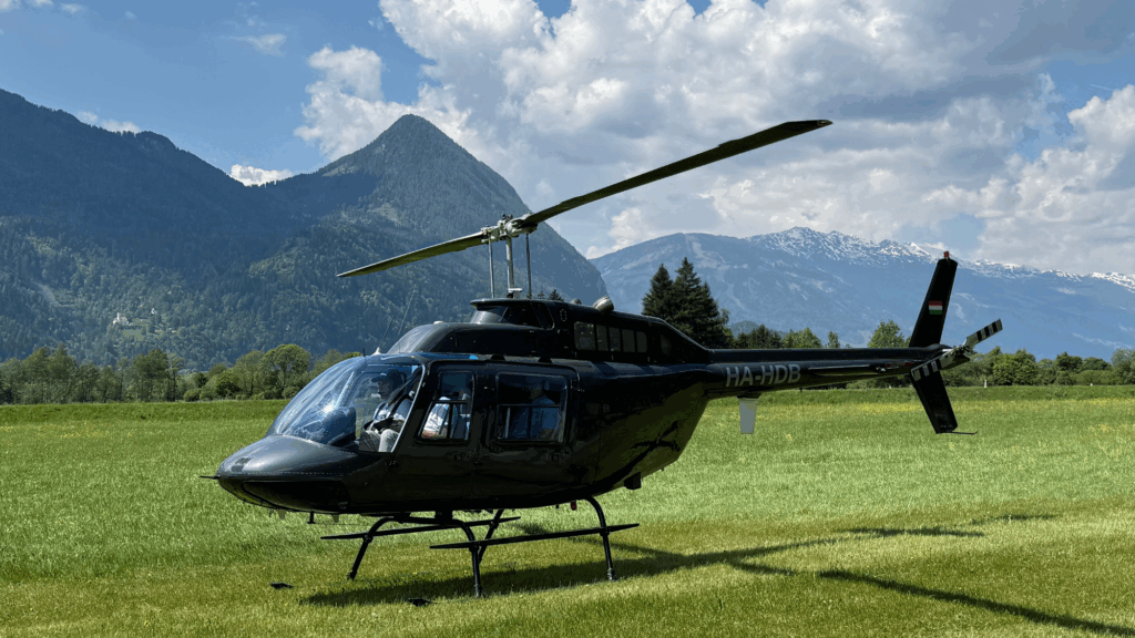 Helifly Helicopterservice bietet personalisierte Hubschrauber-Rundflüge und Transportlösungen, die mit höchster Sicherheit und individueller Beratung unvergessliche Erlebnisse gewährleisten.