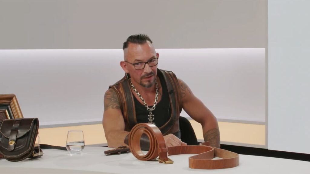 Michael Neller alias Sir Leder Michel fertigt in Villach handgemachte, nachhaltige Lederkunstwerke in seinem Atelier.