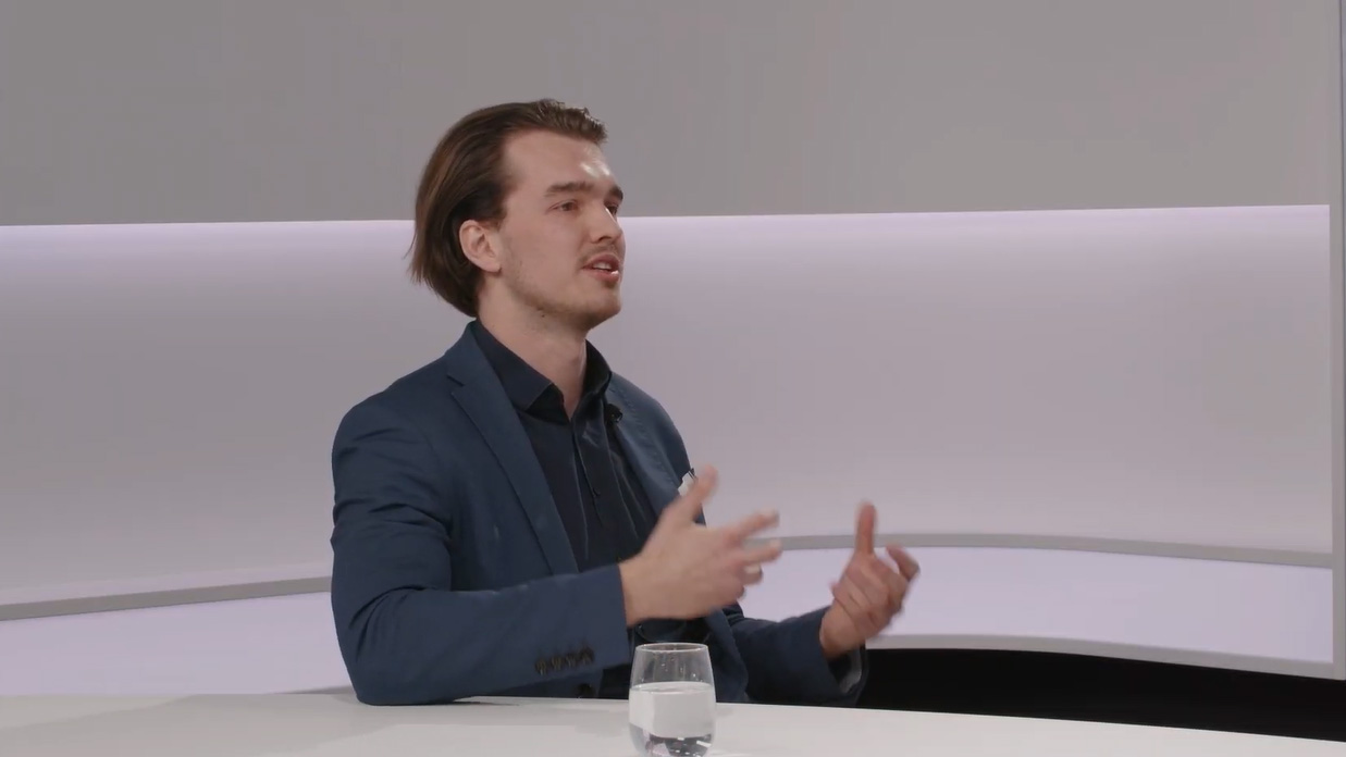 Christoph Ostertag im Interview über Transparenz im Immobilienmarkt, immohelfer.at und objektive Immobilienberatung in Österreich.