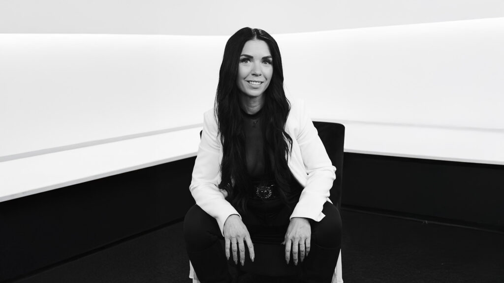 Aries Fox begleitet Frauen im Vertrieb mit Leadership-Mentoring, Coachings und Speaker-Events für nachhaltigen Sales-Erfolg. 